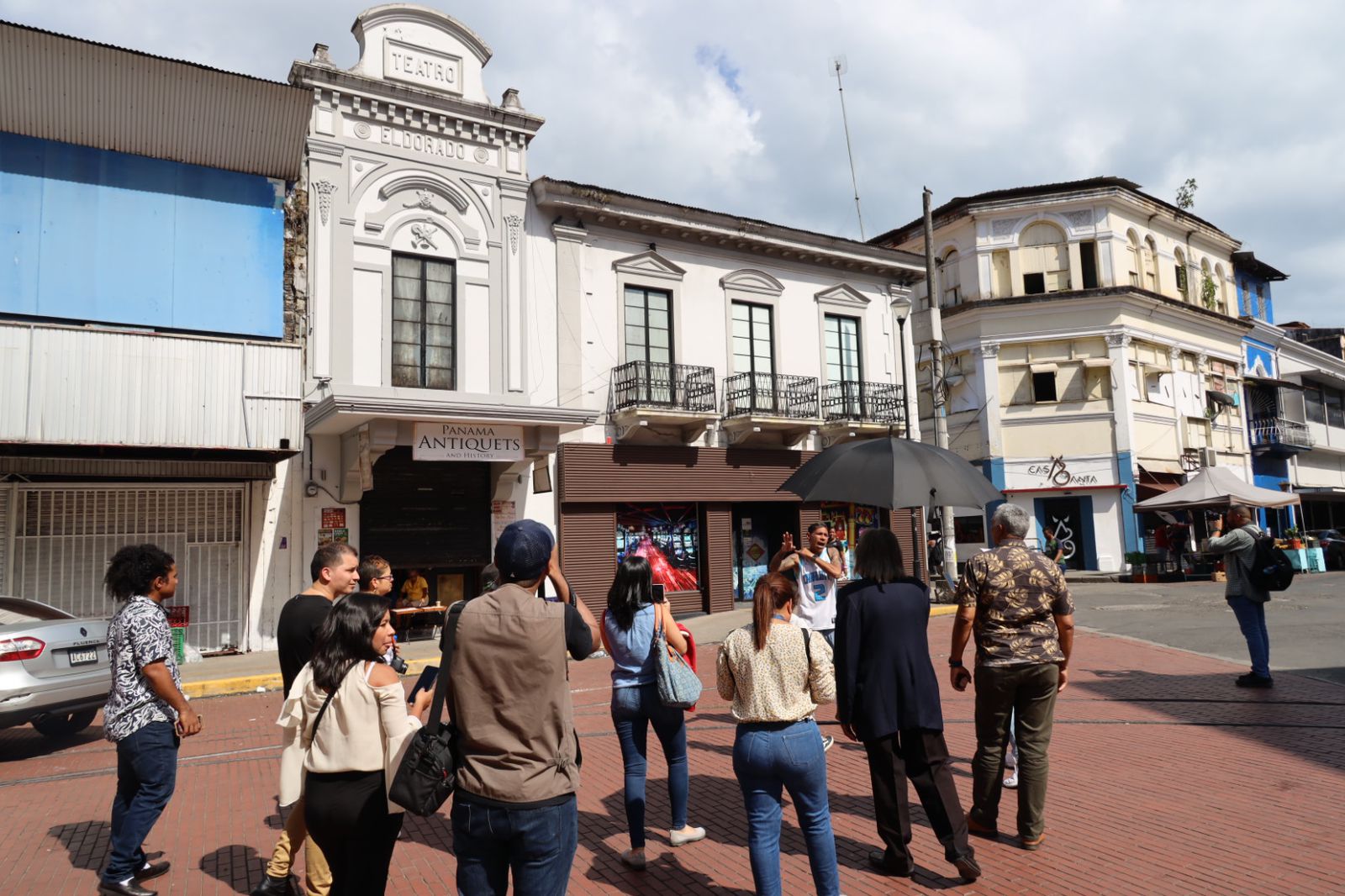 Primer Museo Callejero Cuenta La Historia De Los Barrios De Santa Ana Y