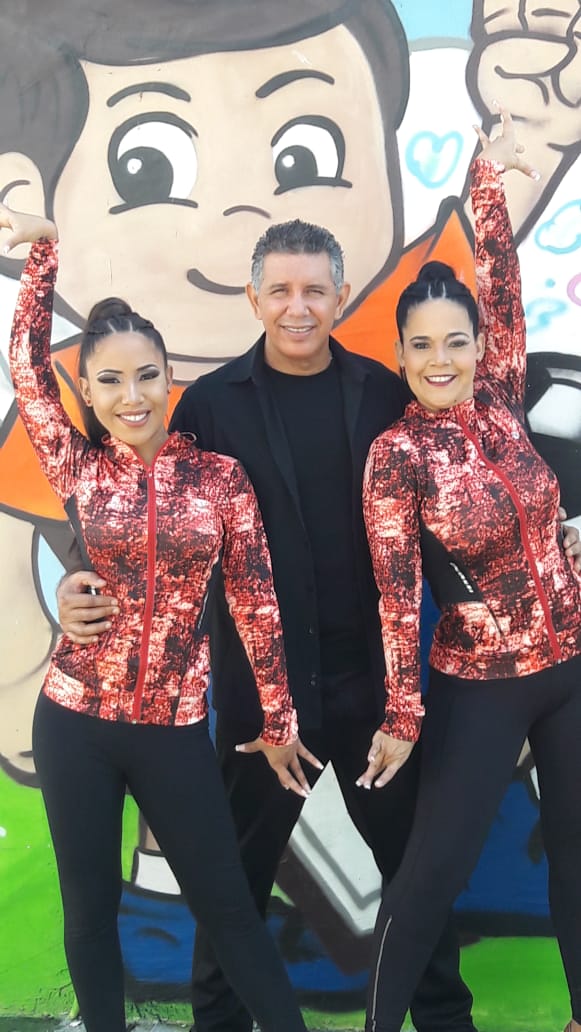 MiCultura Salsa Classes are an instructor of Cha cha chá