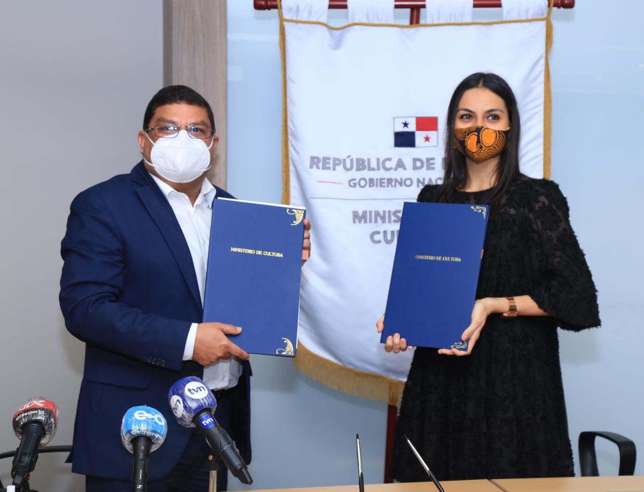 MiCultura and Hayah Festival sign training and development agreement.