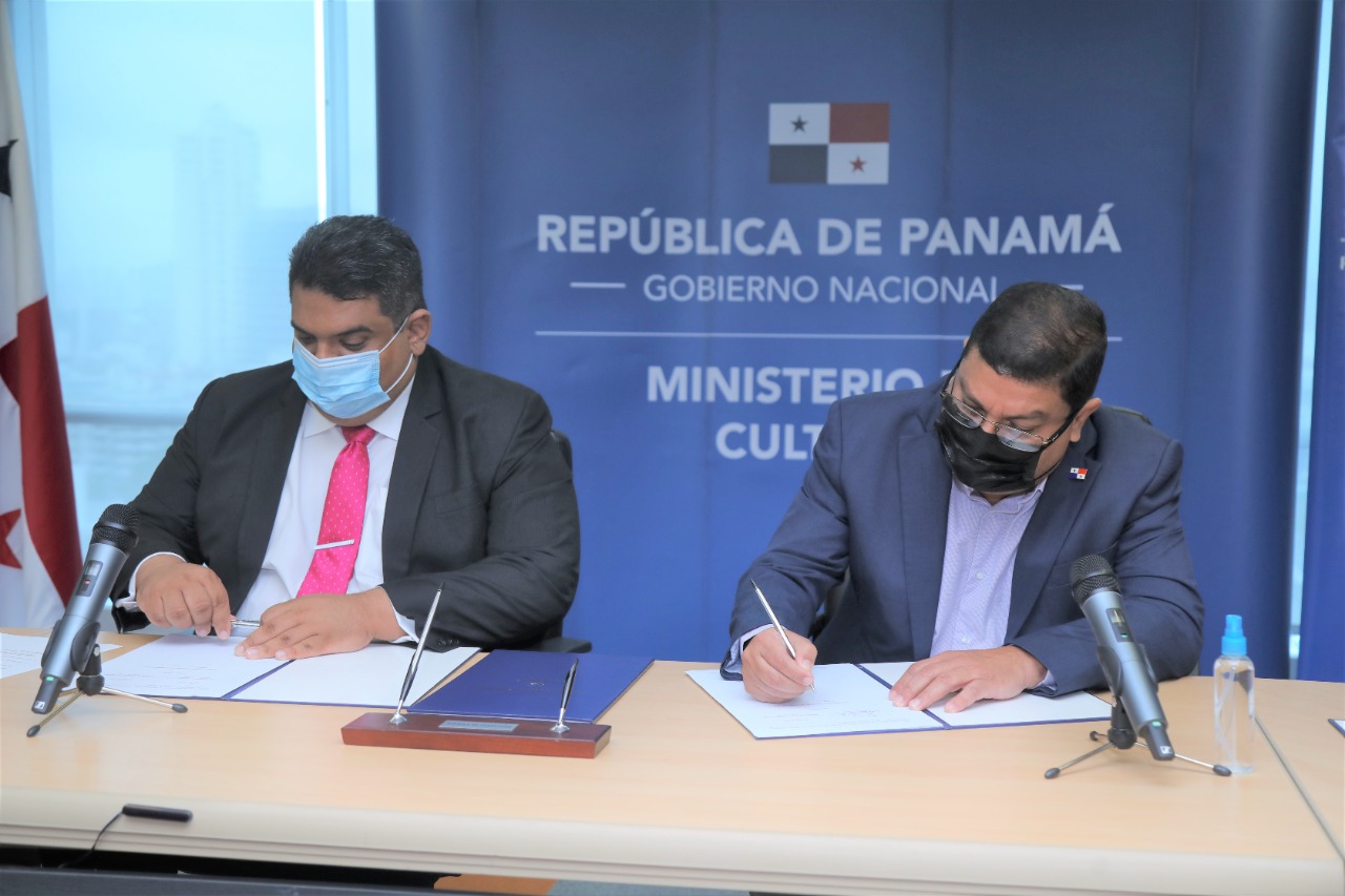 MiCultura and Public Registry sign electronic signature issue agreement