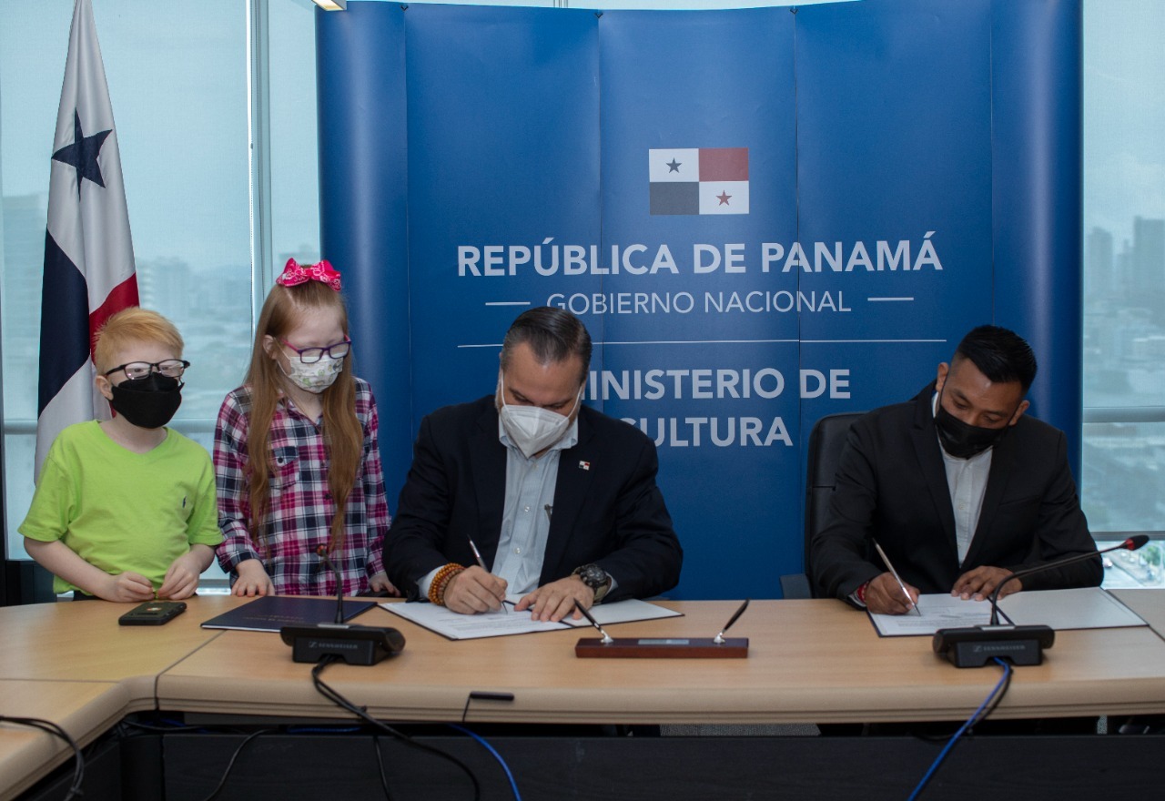 MiCultura signed an agreement with the Albinos community