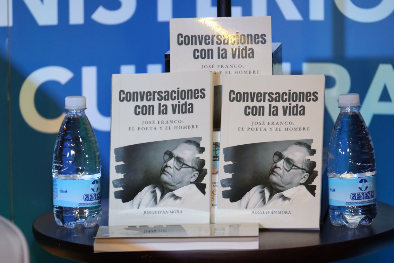 ‘Conversaciones con la vida’, exalta el legado del poeta José Franco
