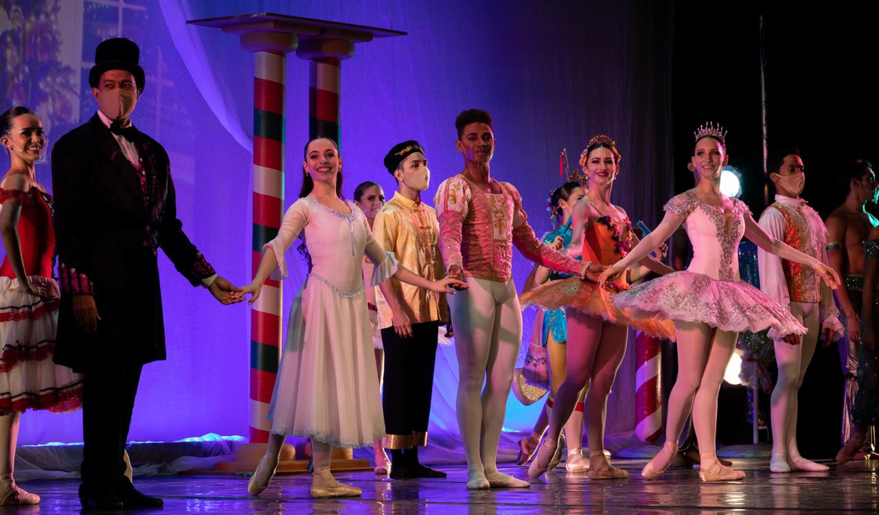 The MAGIA OF NAVITY WITH THE BALLET and "THE CAUNCUETS"