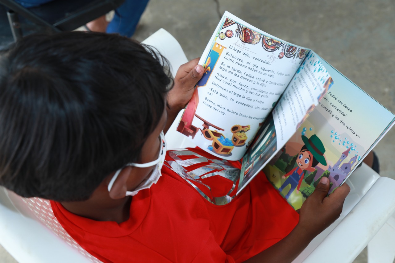 MiCultura PROMOVE FESTIVAL FROM INDIVIDUAL LITERATURA AND AZUL CULTURE
