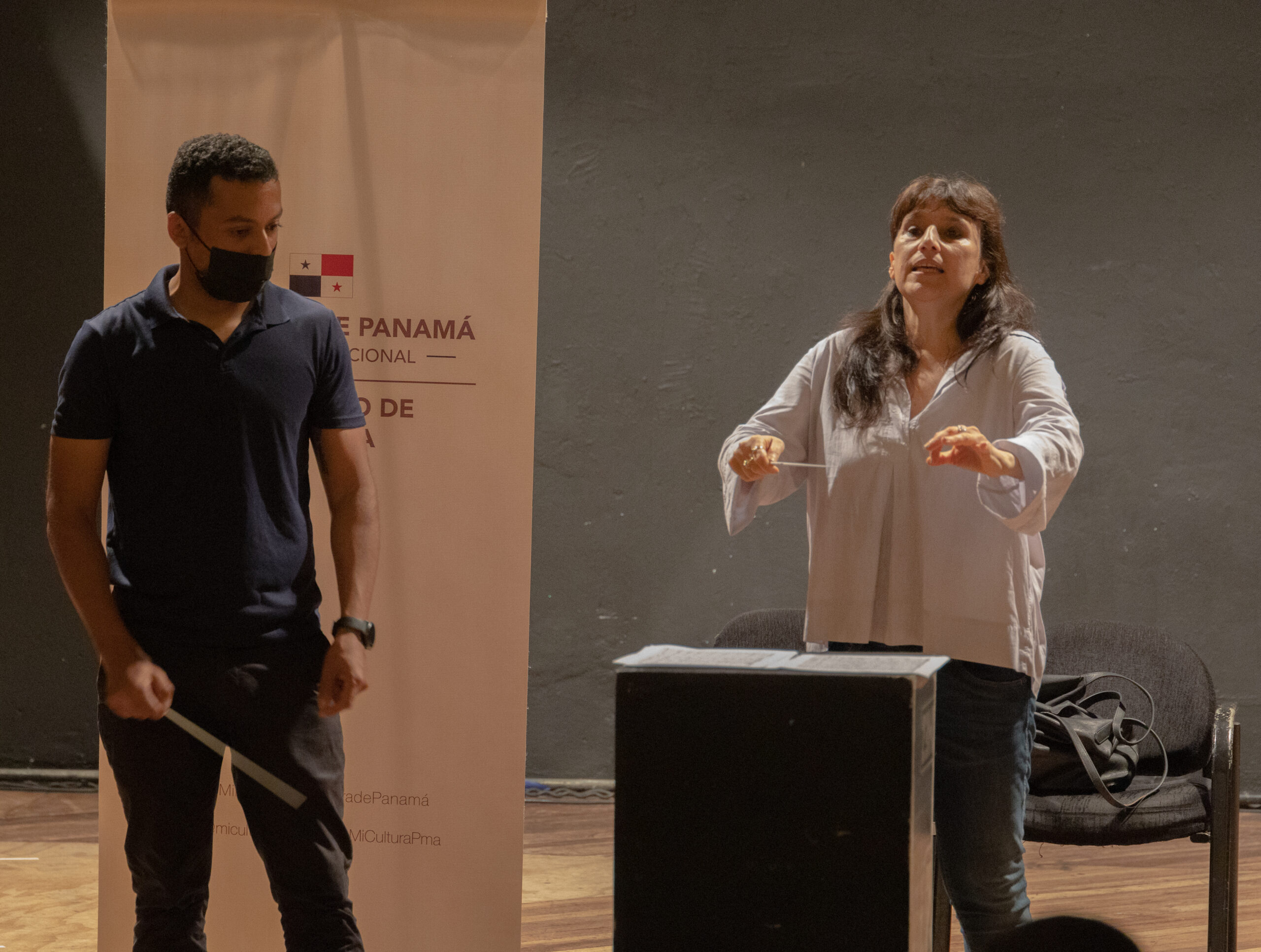 Director of French Orchestra shares his knowledge in orchestral direction