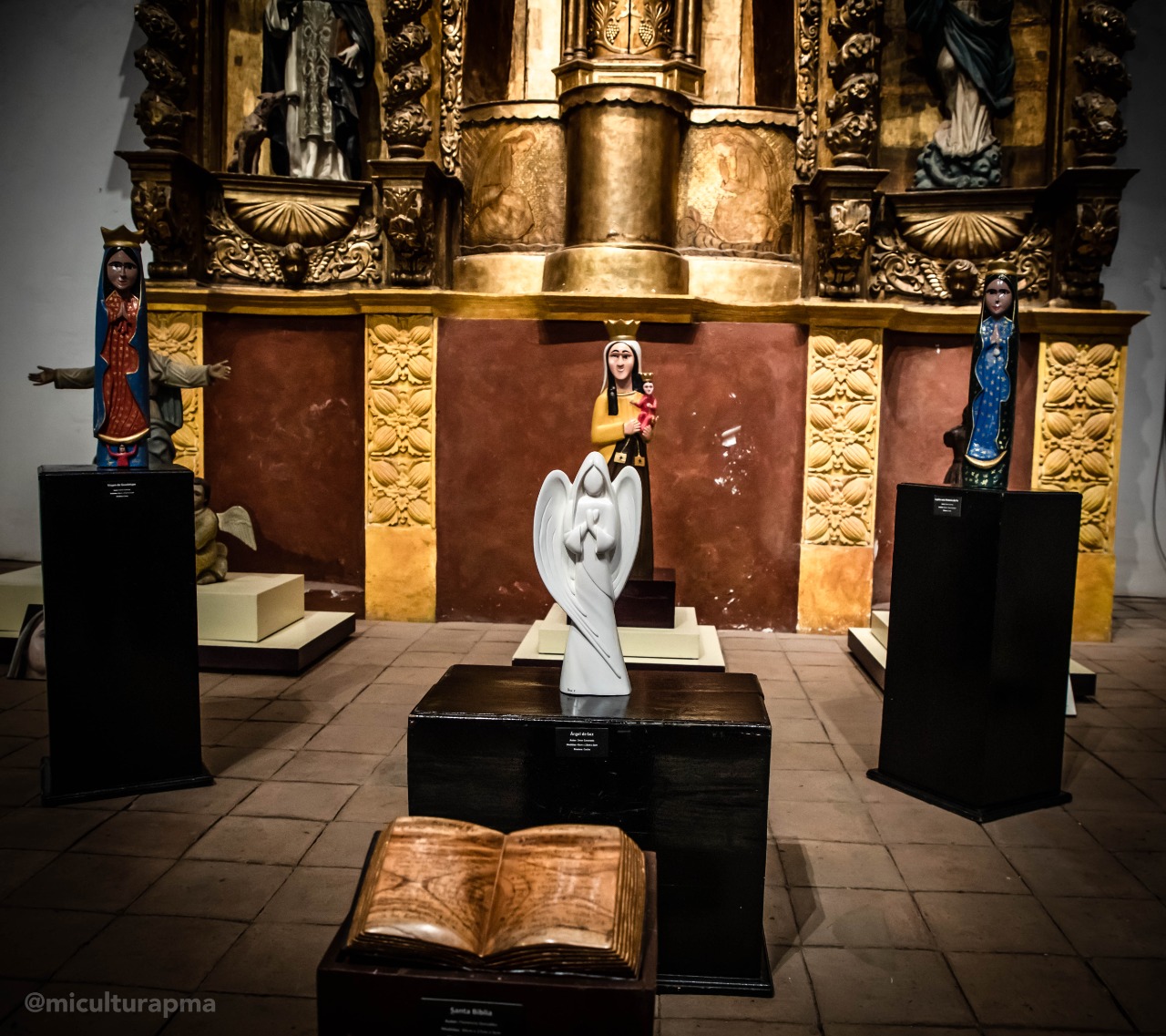 Religion and Art merge into "Expo Madera"