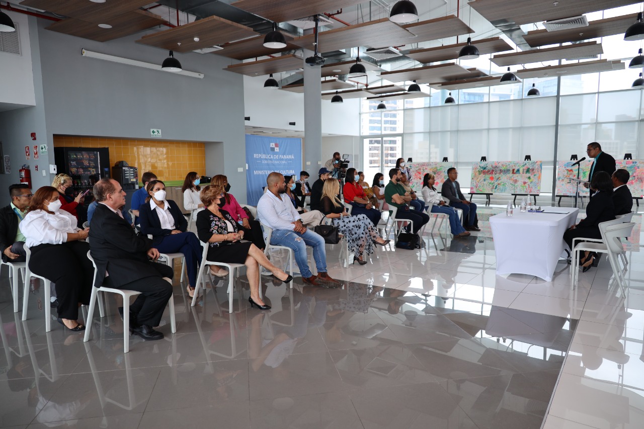 with 20 MiCultura GASTRONOMIC AND CULTURAL PROJECTS "A SABOR"