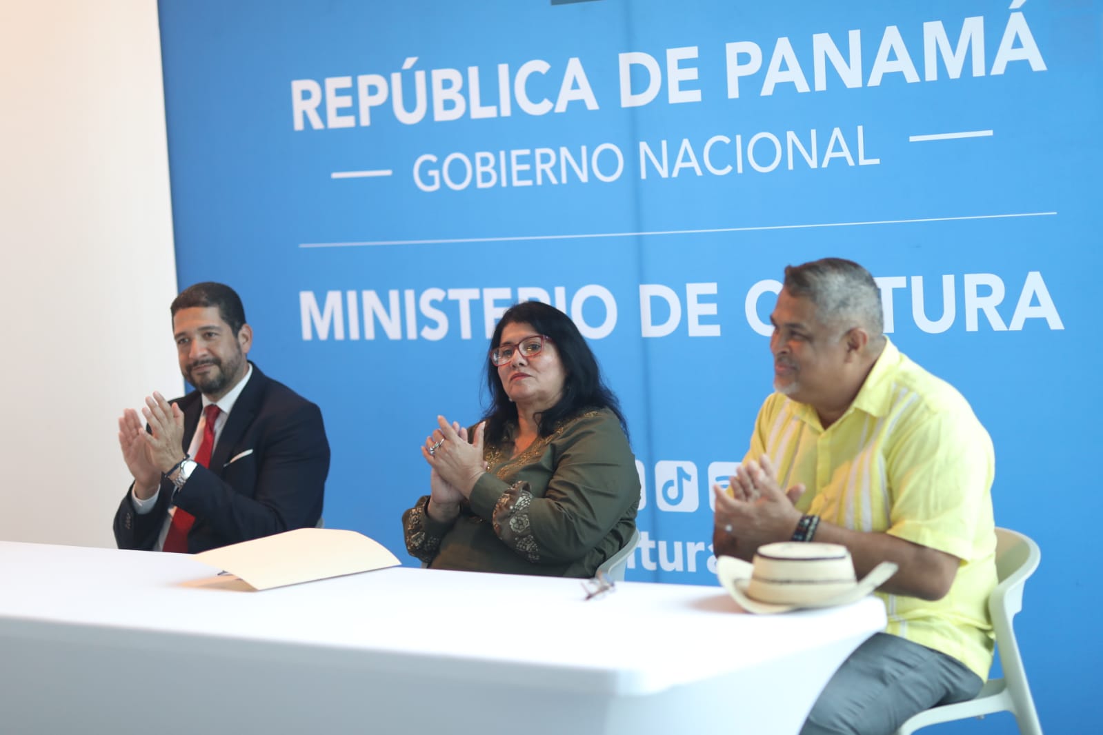 Panama Becks Hosting International Folkloric Meeting