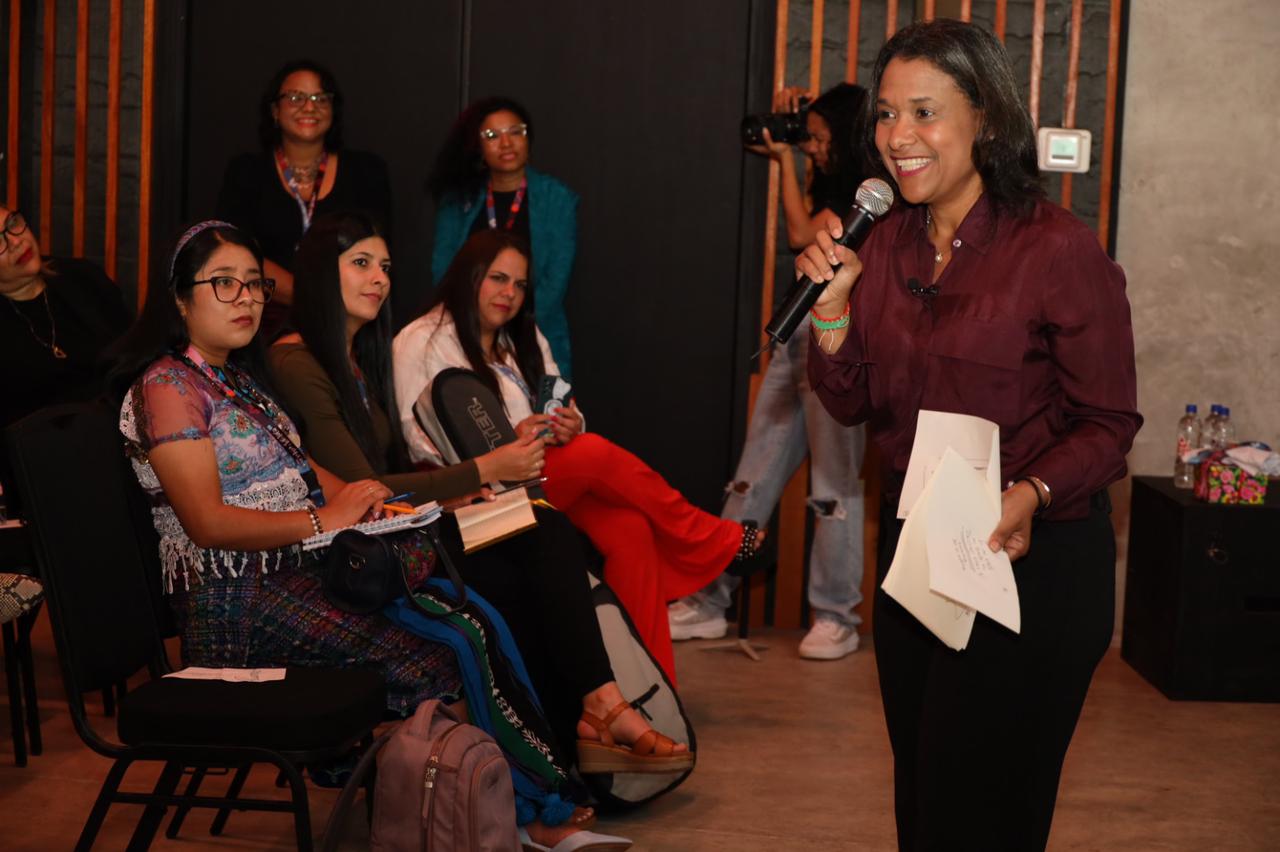 Primer Encuentro de mujeres latinoamericanas en Panamá resalta el rol de la mujer en la industria Musical