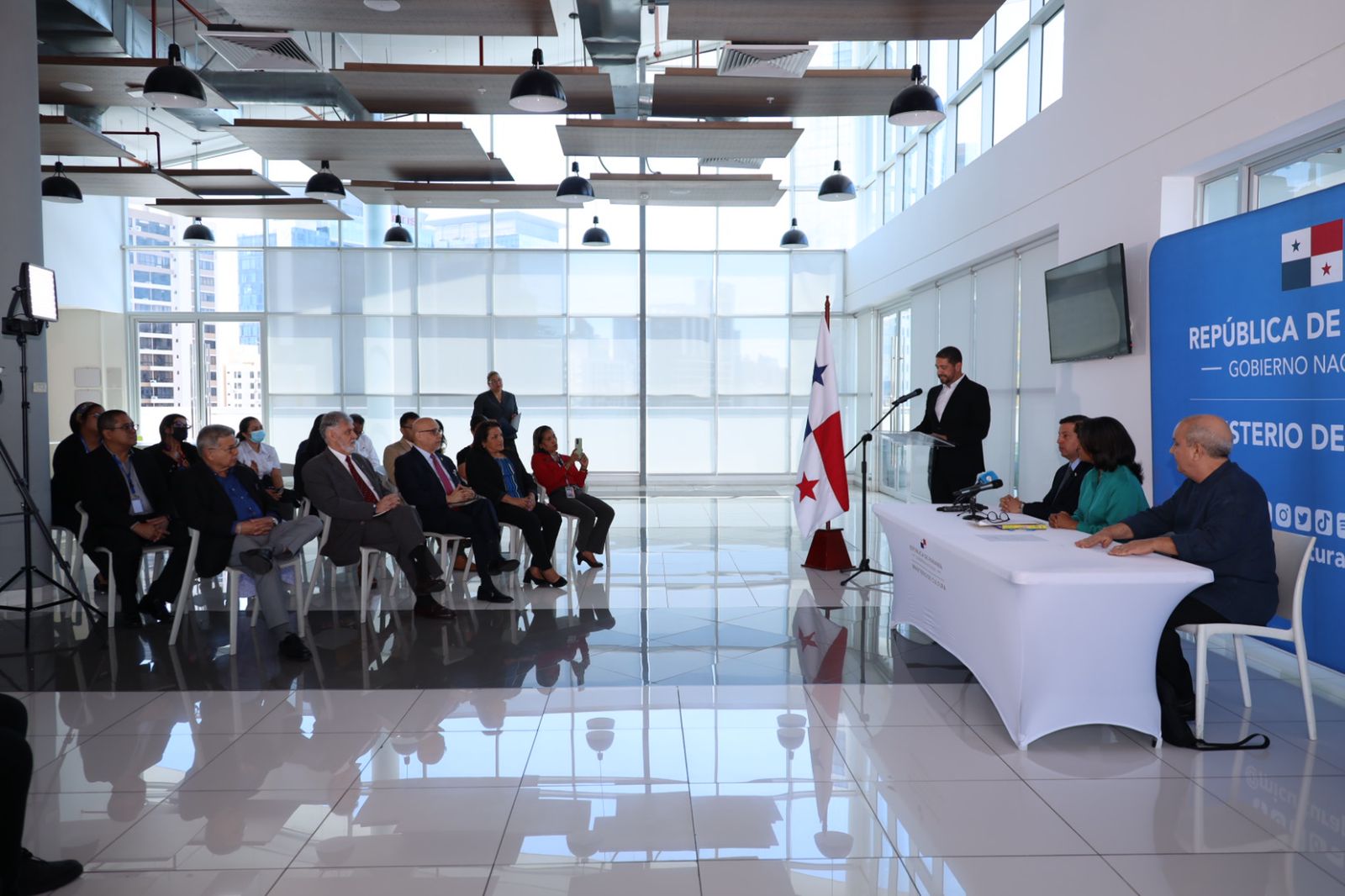 MUSIC "IDENTITY" PROPOSAL WITH SUPPOOD MiCultura will RECOVERY THE COUNTRY