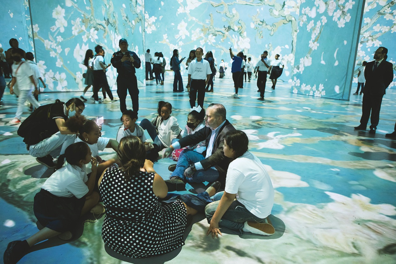 MOVEMENT OF MOVEMENT FROM CHILDREN AND FAMILIES TO EXHIBITION FROM VAN GOGH