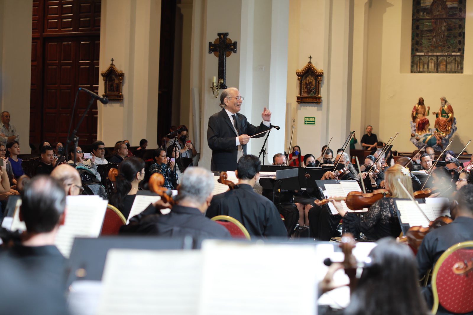 The Cathedral engulves itself with the melodies of Christmas