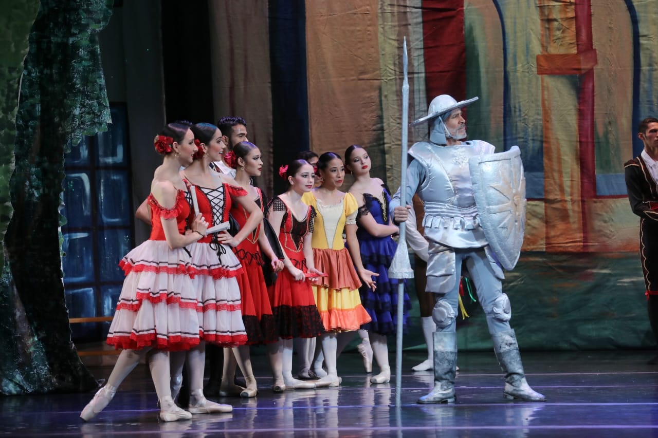 < strong > National Ballet starts its summer season at Albrook Mall and Old Panama Archaeological Site < / strong >