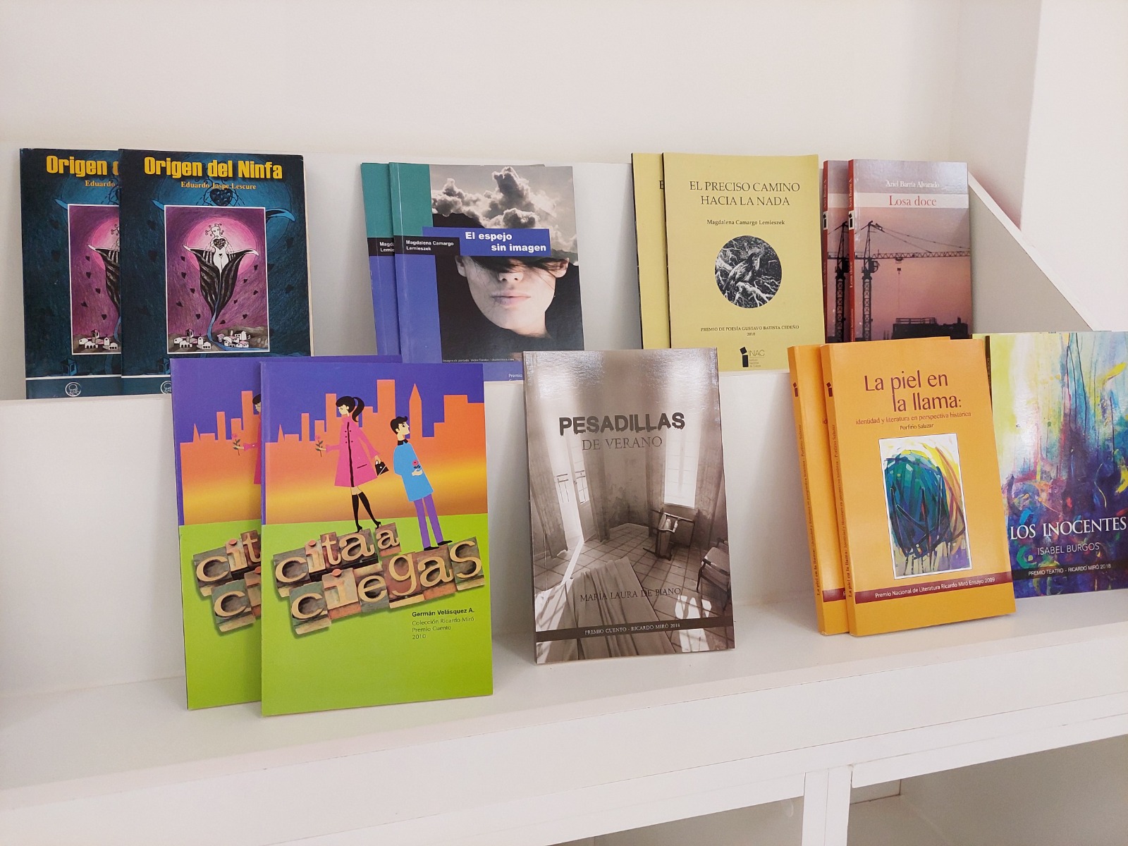 < strong > Open call for seven literary competitions < / strong >