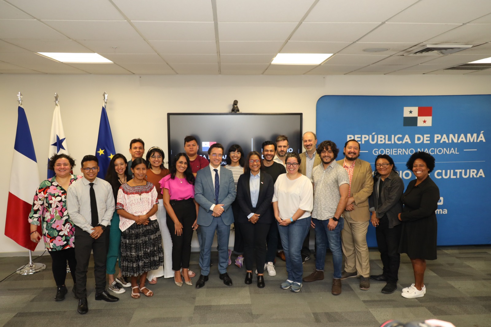 < strong > with an answer from FSPI program of FRANCE, MiCultura INITIA TALLER TO CAPACIATE CENTRAL AMERICA < / strong >