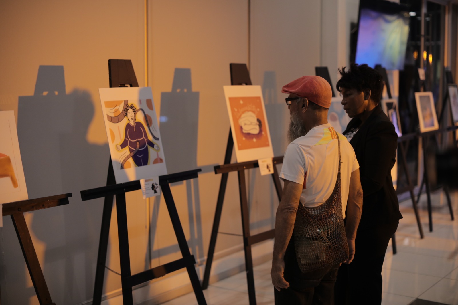 < strong > They will conduct activities to raise awareness about suicide prevention < / strong >