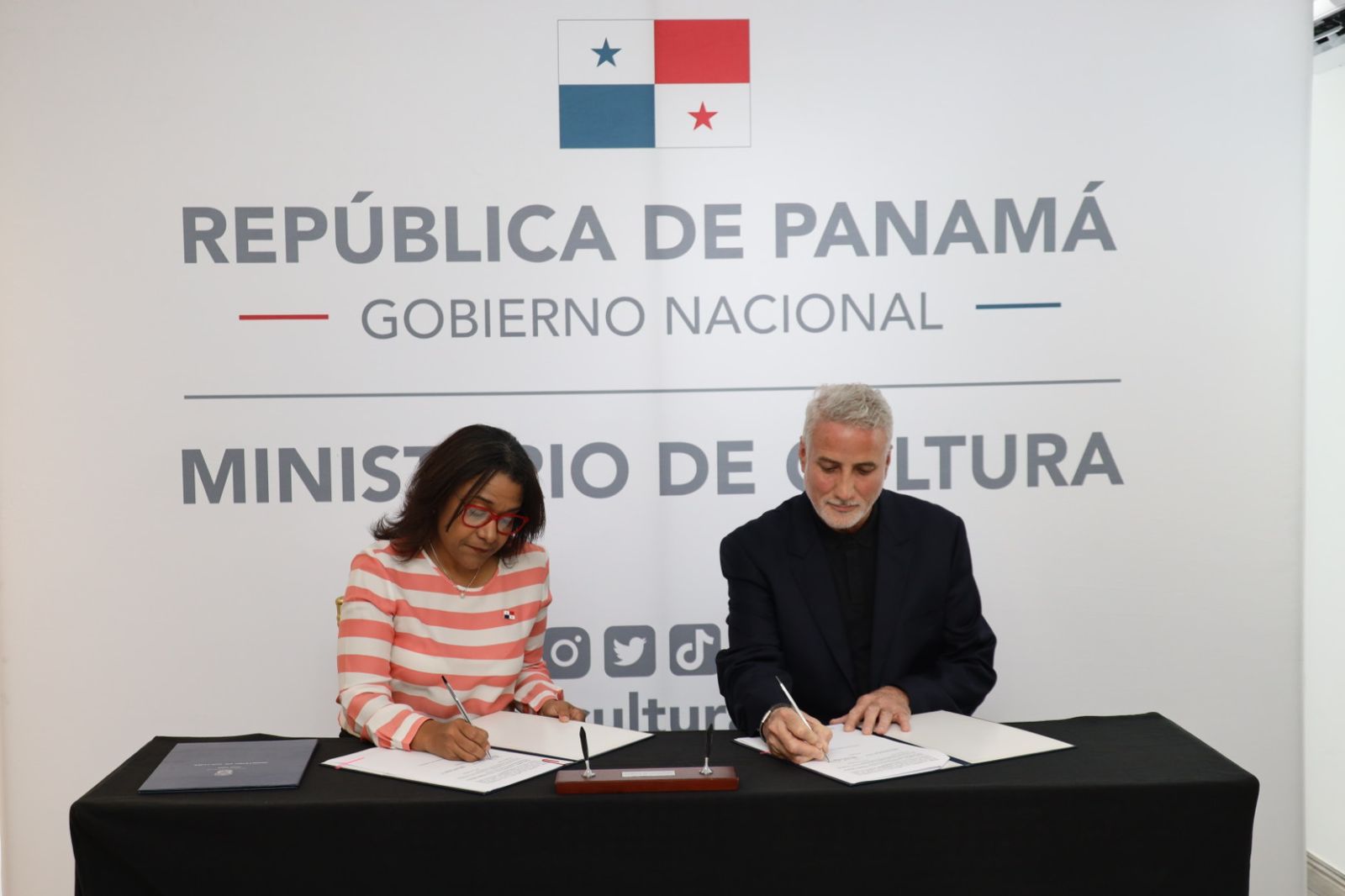 < strong > MiCultura with new challenges for national leaders to explain at modART < / strong >
