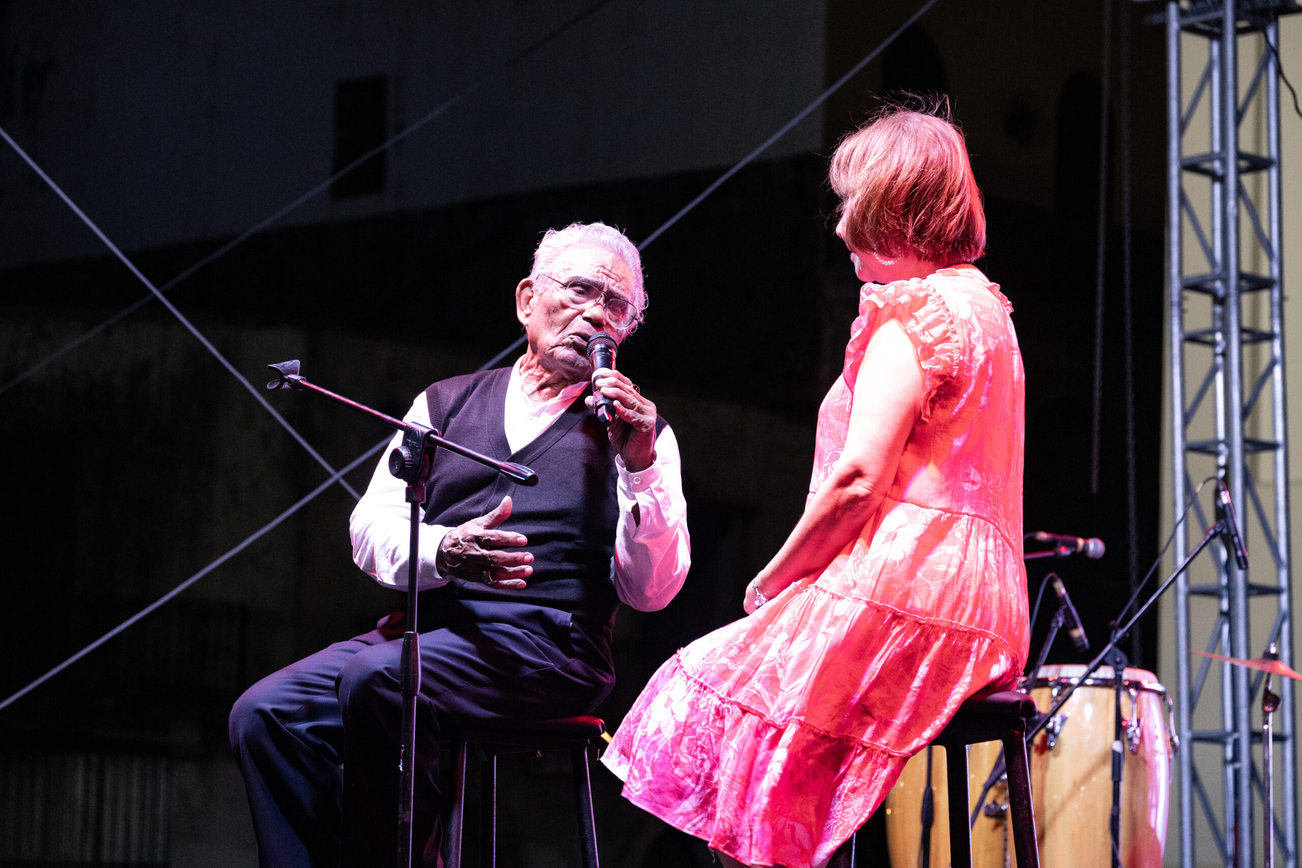 Panamanian and foreign people enjoyed a Boleros Night at Independence Square