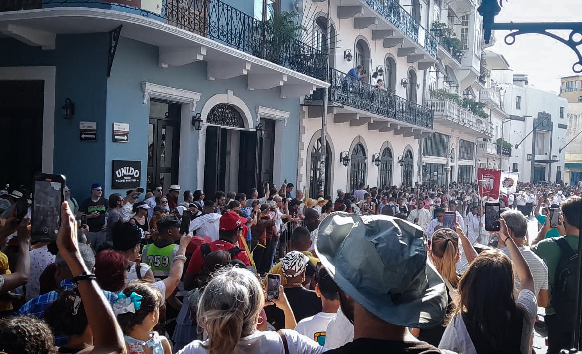 Experiencia de turismo cultural y fe en celebración de Semana Santa en el Casco Antiguo
