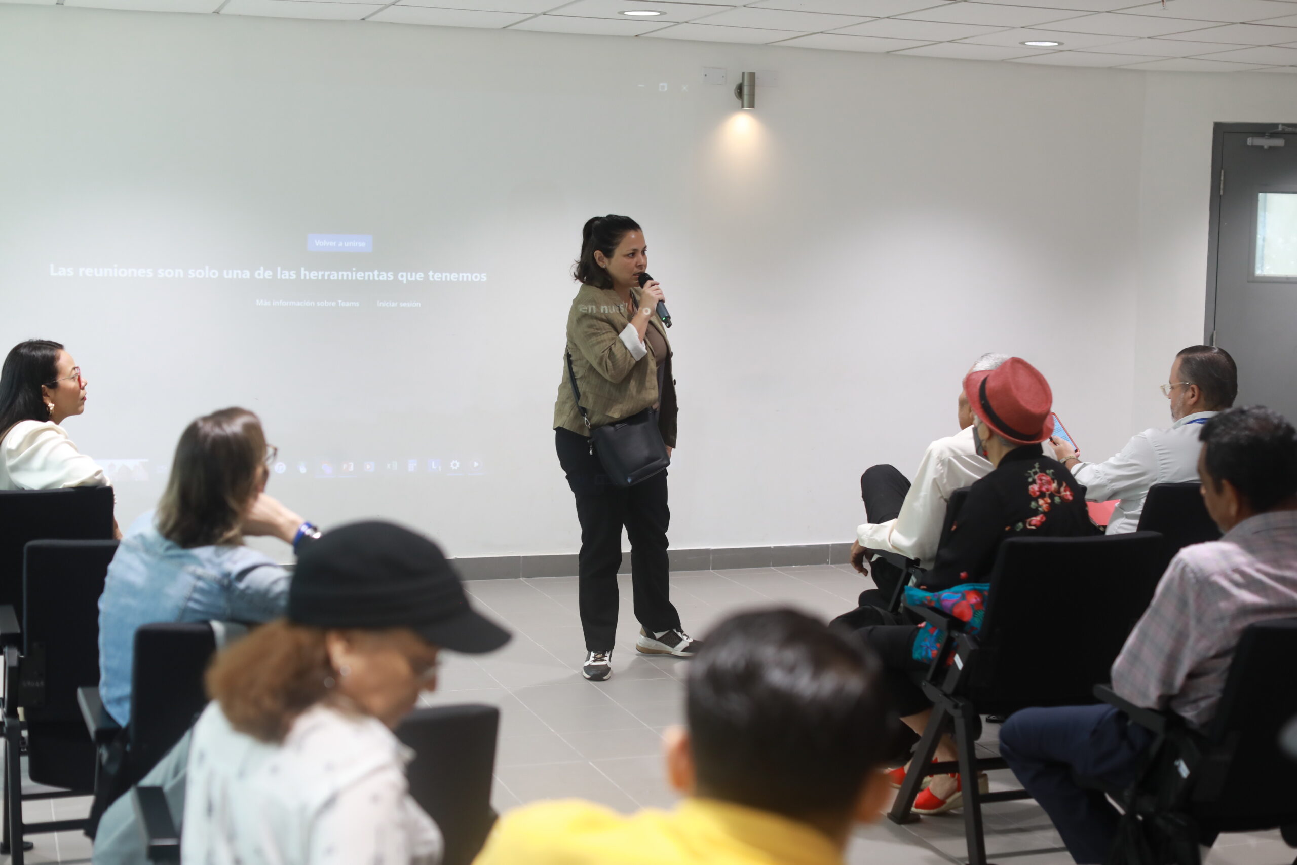 MiCultura promotes dialogue to create national consultative processes in cultural policies.