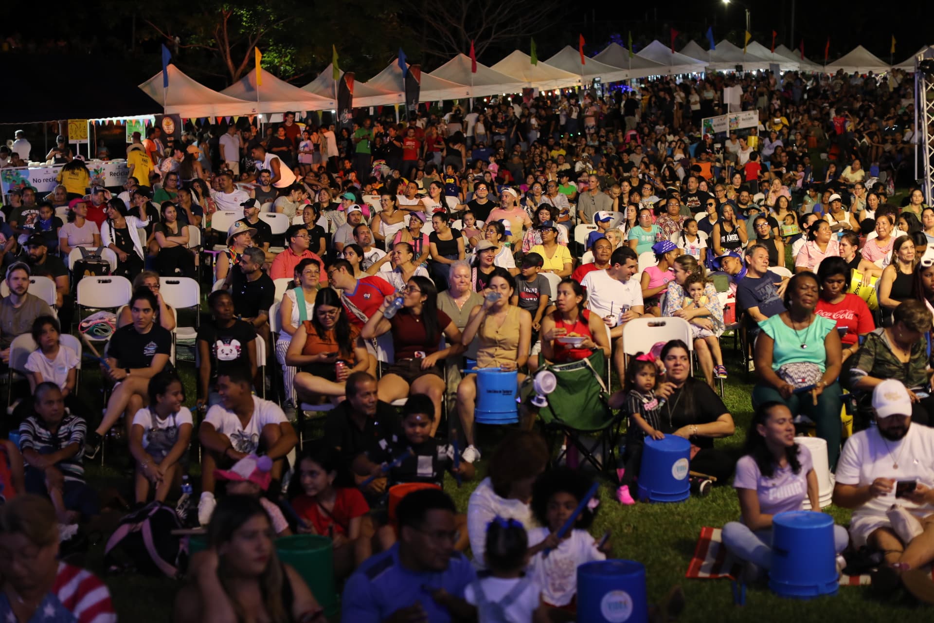 Music and crafts mark the start of the season of Luna Plena de Tambores
