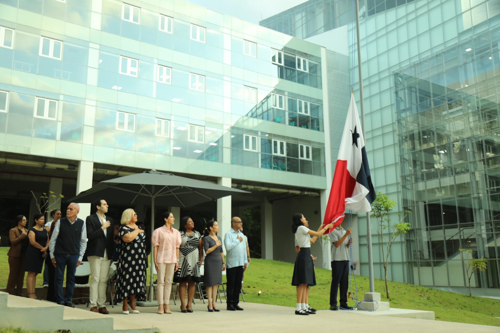 Inicia el año escolar con la reincorporación de las Escuelas de Bellas Artes al Ministerio de Cultura
