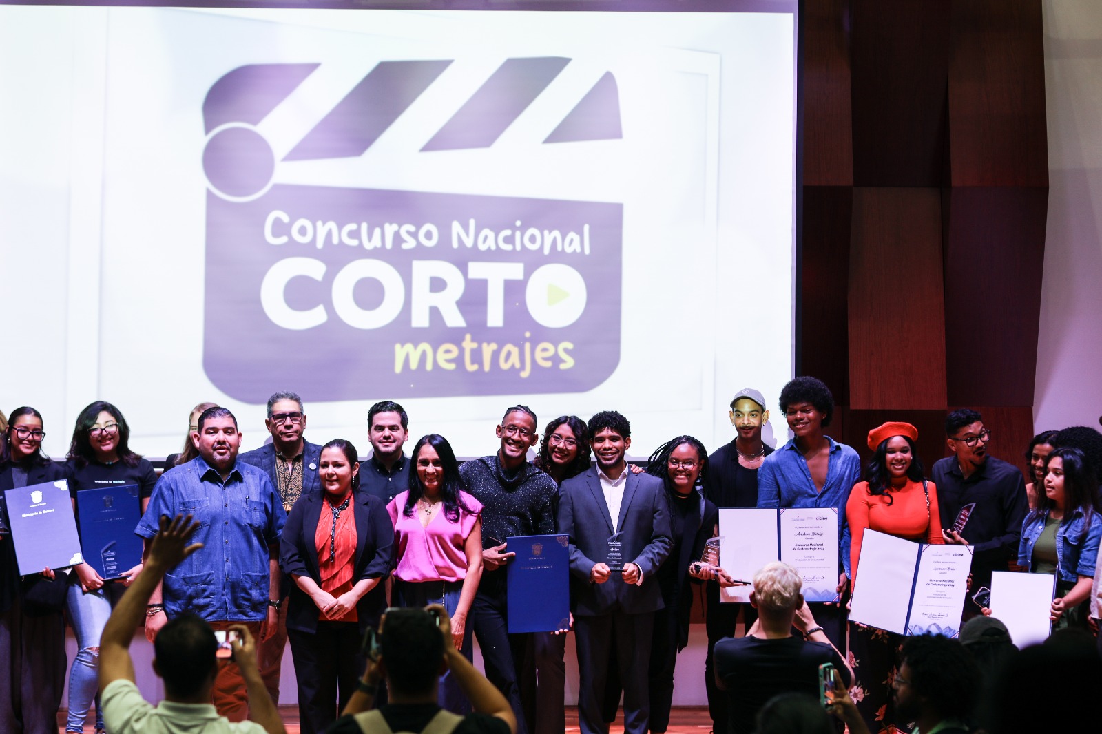 Nuevos cineastas panameños ganan el primer premio de Cortometrajes