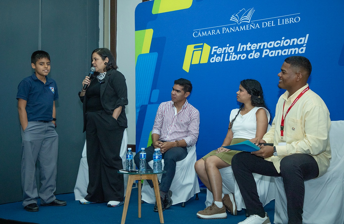 Jóvenes lectores se inspiran en la FIL 2025