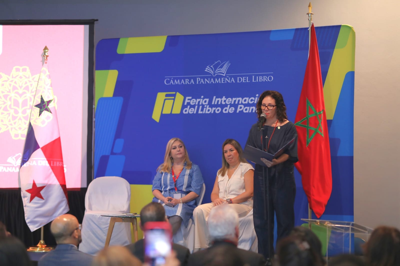 Bibliotecarios de todo el país se capacitan en el Segundo Congreso «Saberes Abiertos y Tecnología Emergente»