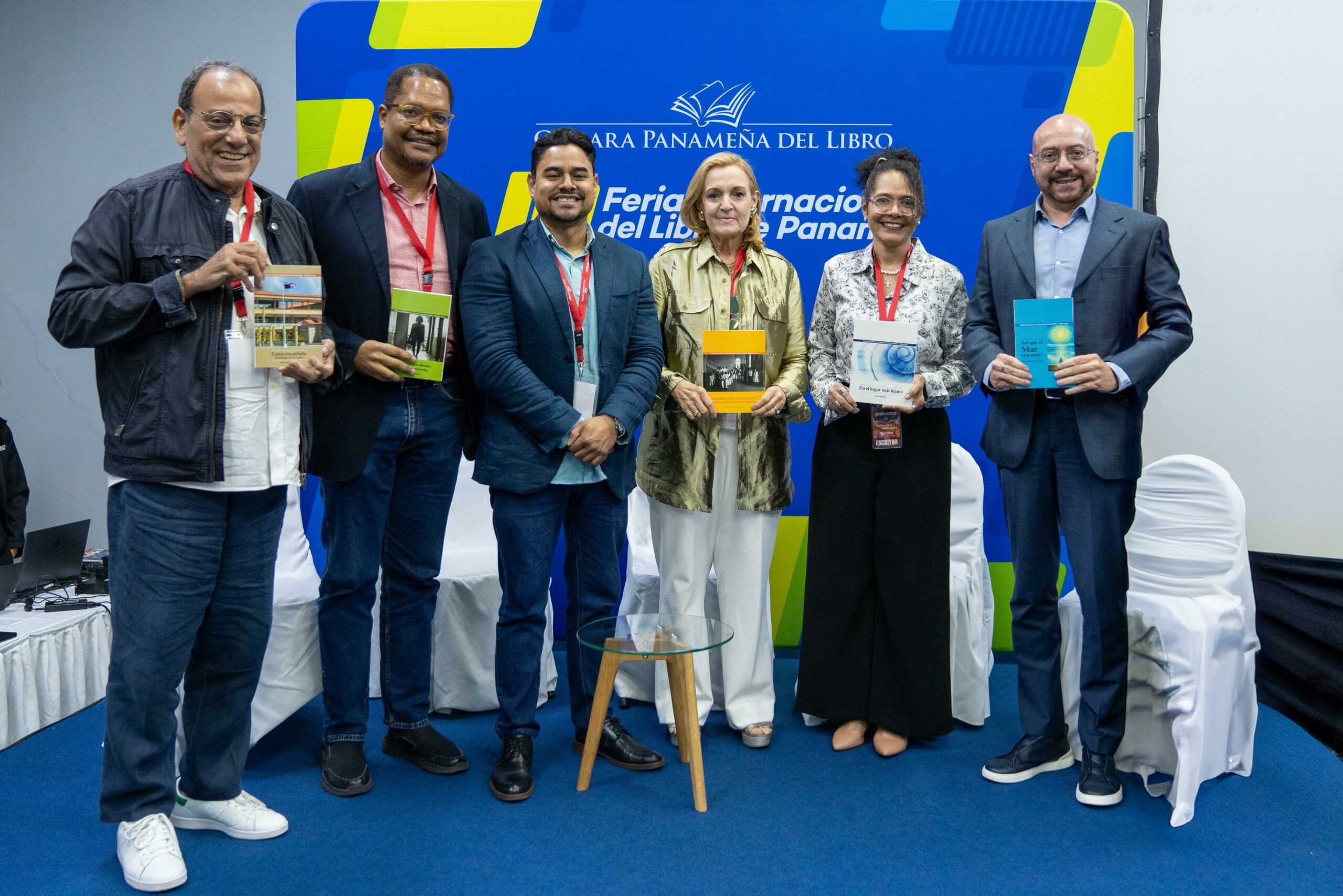 Ganadores del Ricardo Miró 2024 presentan sus obras en la FIL