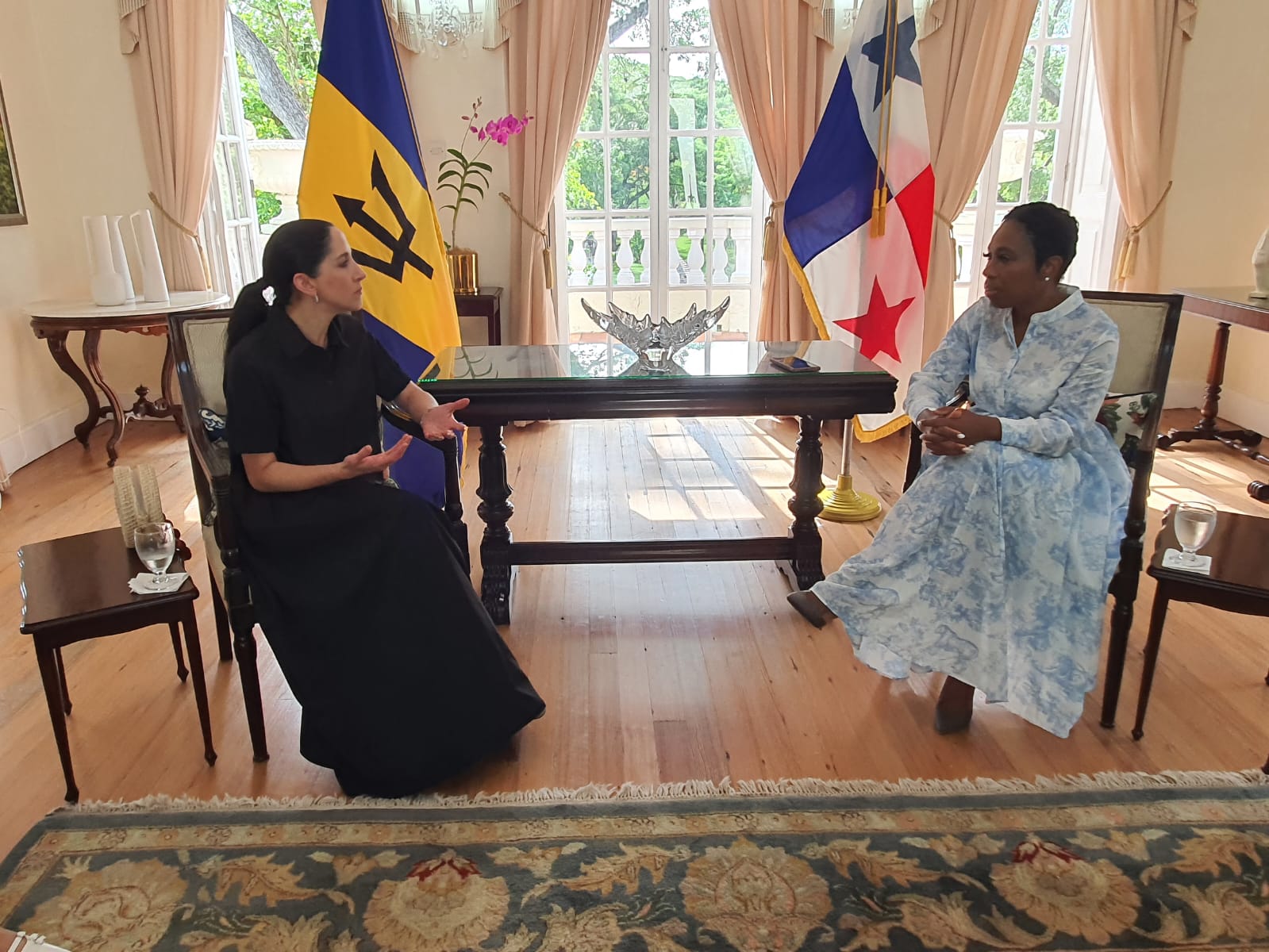 Ministra Herrera continua agenda de intercambio cultural