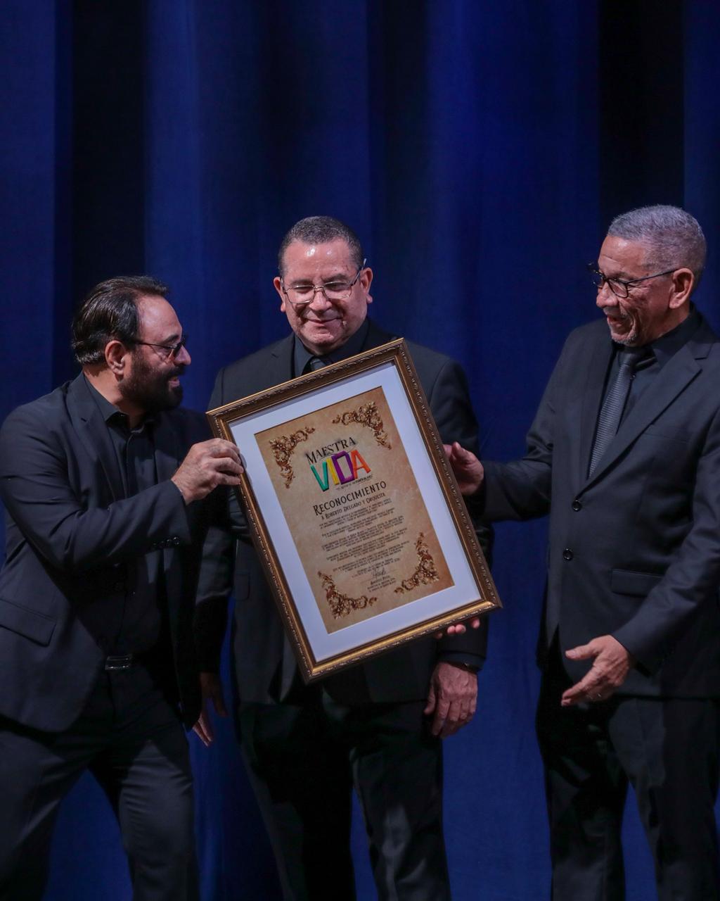 Tribute to Roberto Delgado and his Orchestra light up the night of "Master Life"