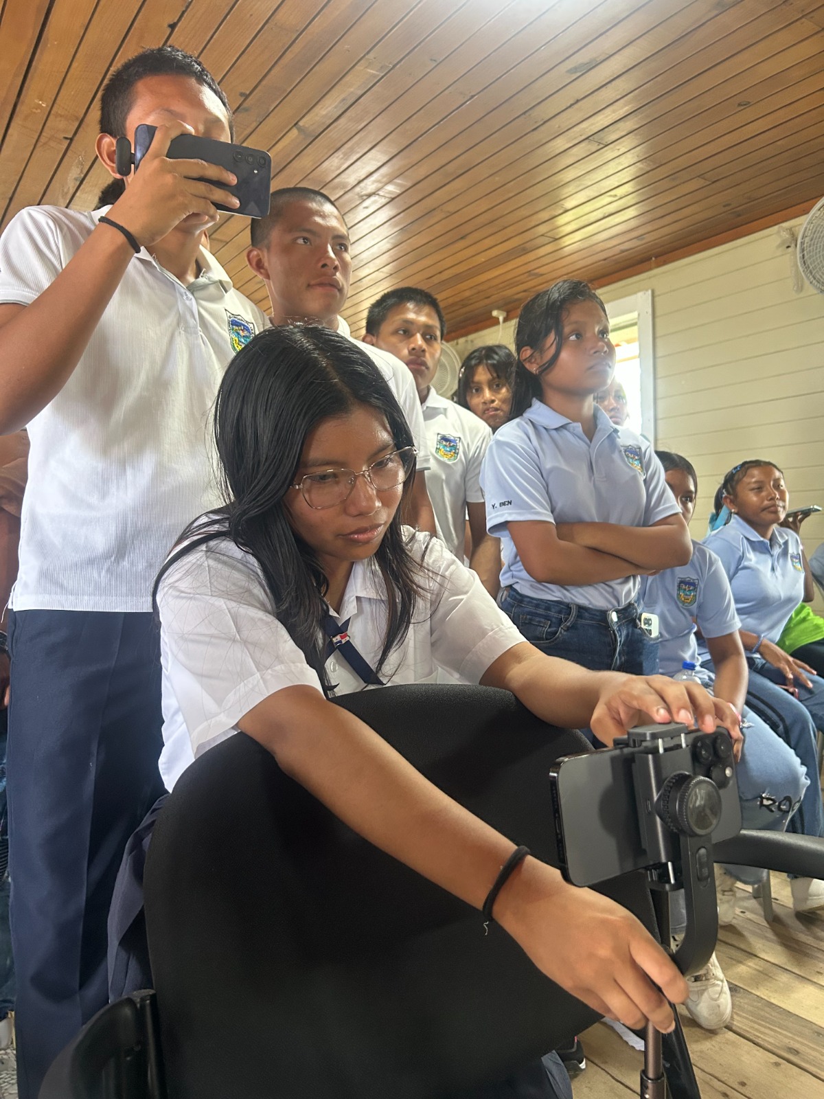 Young people from Guna Yala train in production of microhistories created with cellphones