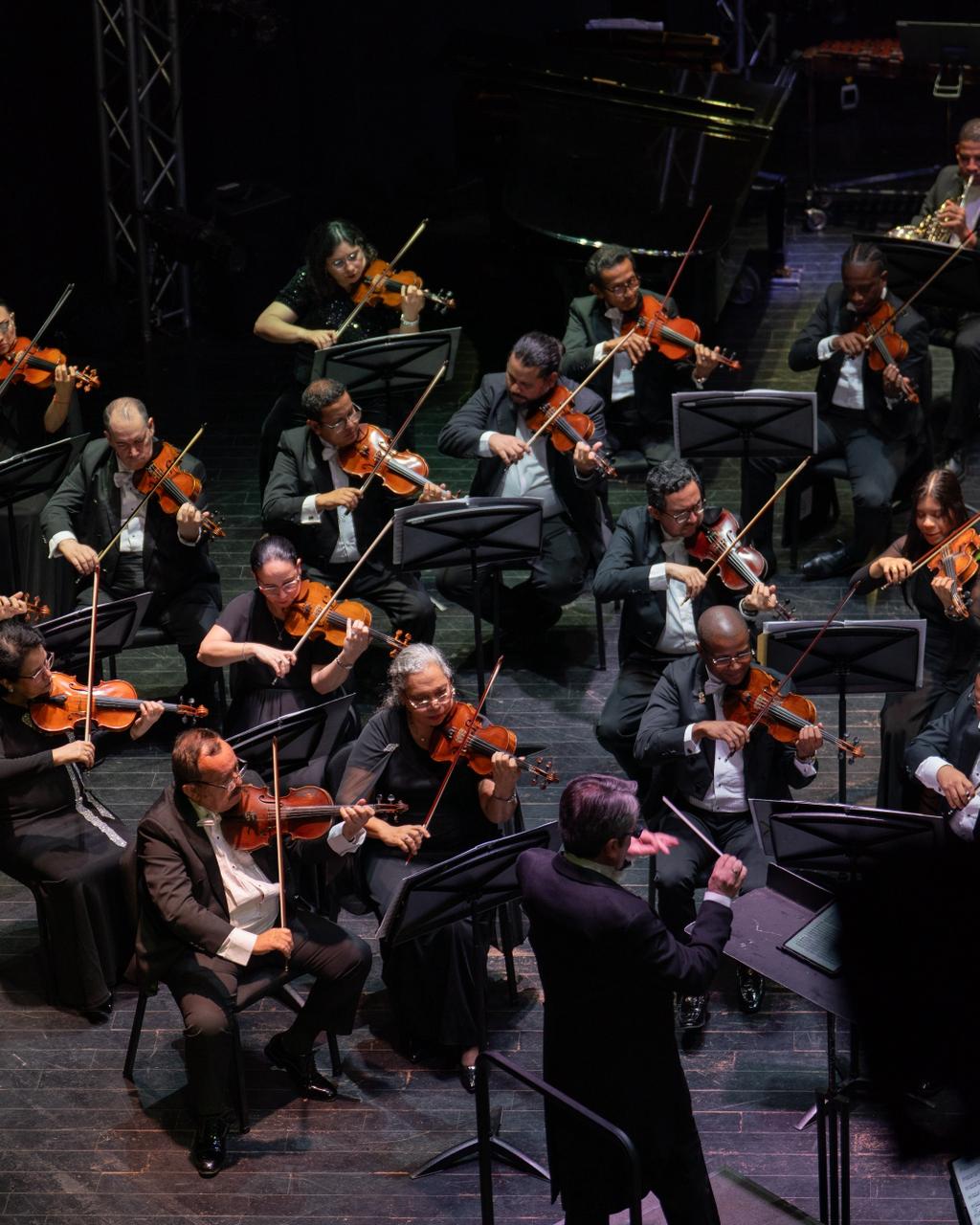 THE NATIONAL INFONIC ORCHESTS CELEBra 85 YEARS OF MUSIC HISTORY IN THE NATIONAL TEAFTER