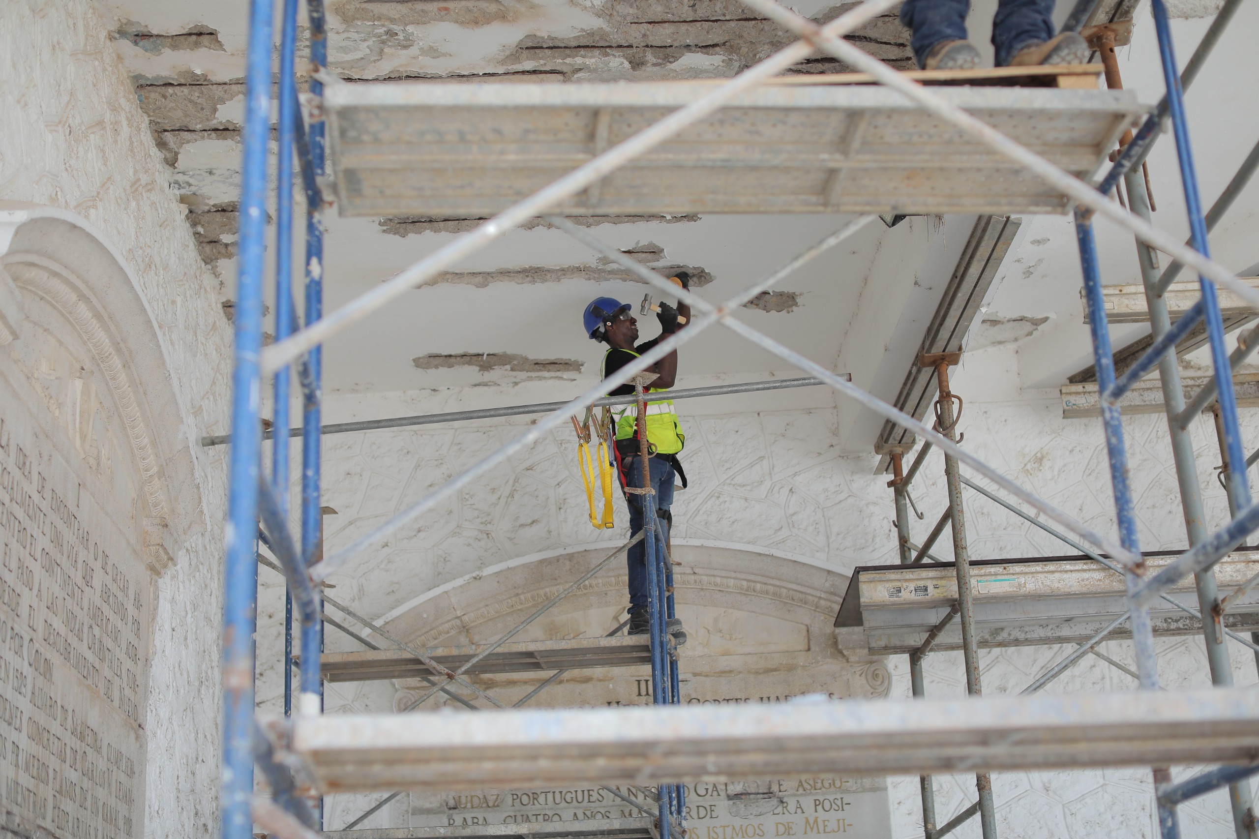Minister of Culture conduct an inspection tour at the restoration works of the Plaza de France and Punta Chiriquí
