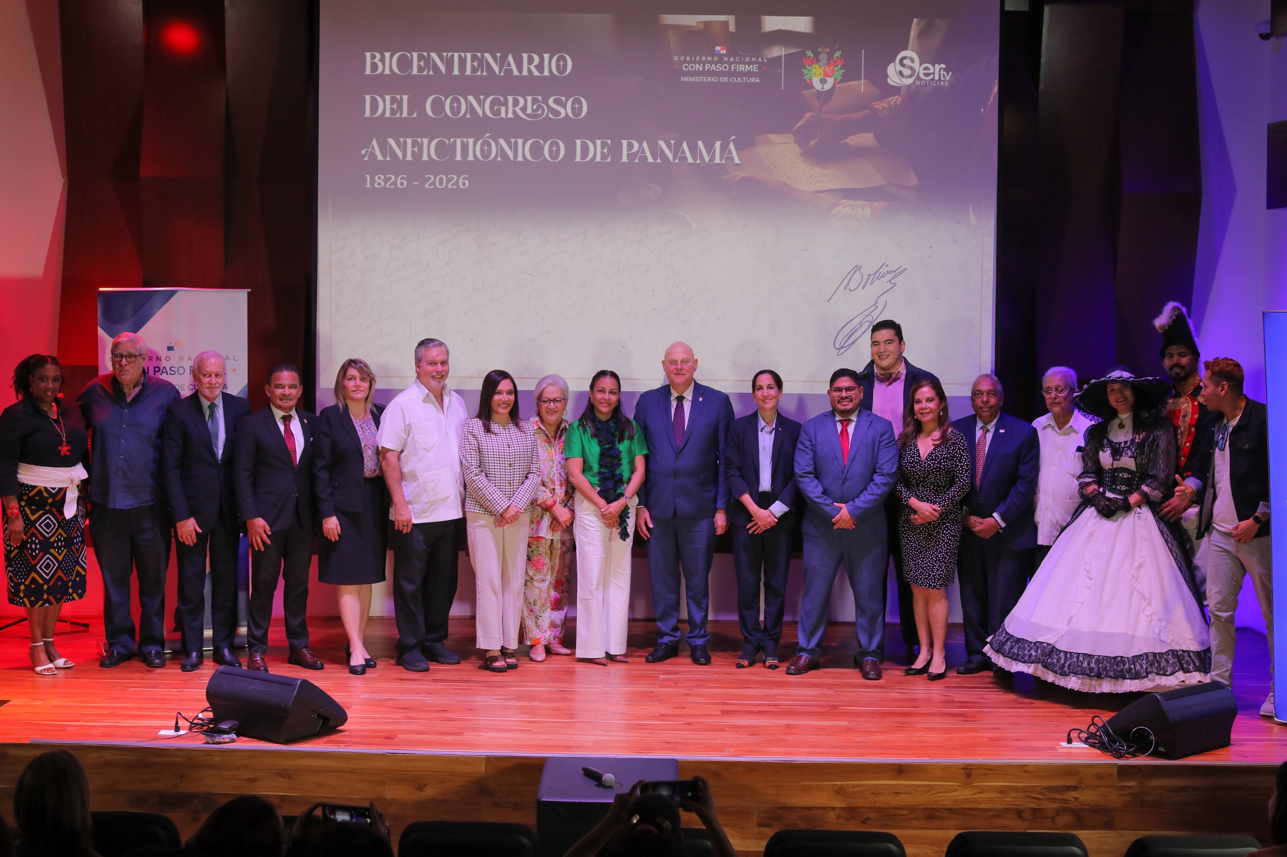 They present literary and documentary work of the Bicentennial of the Anifictionic Congress of Panama