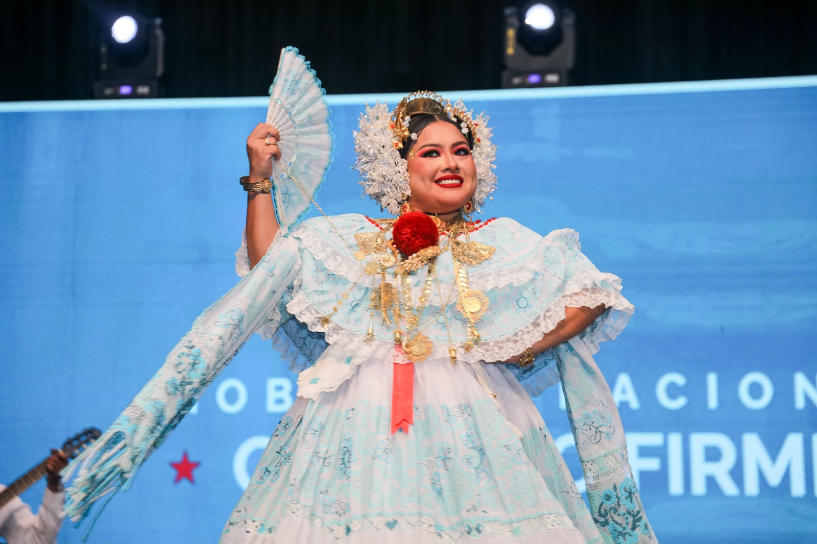 pollera contest in honor of Marina García Cedeño awards artisan excellence at the National Crafts Fair