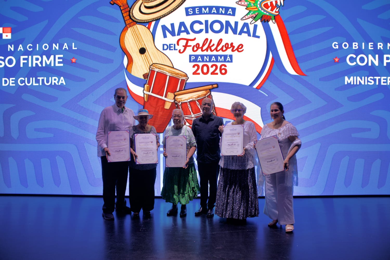 Folklore National Week brought together knowledge about pollera and Panamanian cultural identity